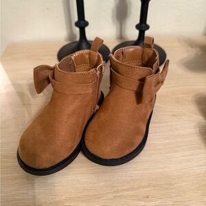 Gap Brown Kids Boots with Bow